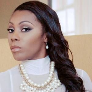 Meet your Posher, Dee